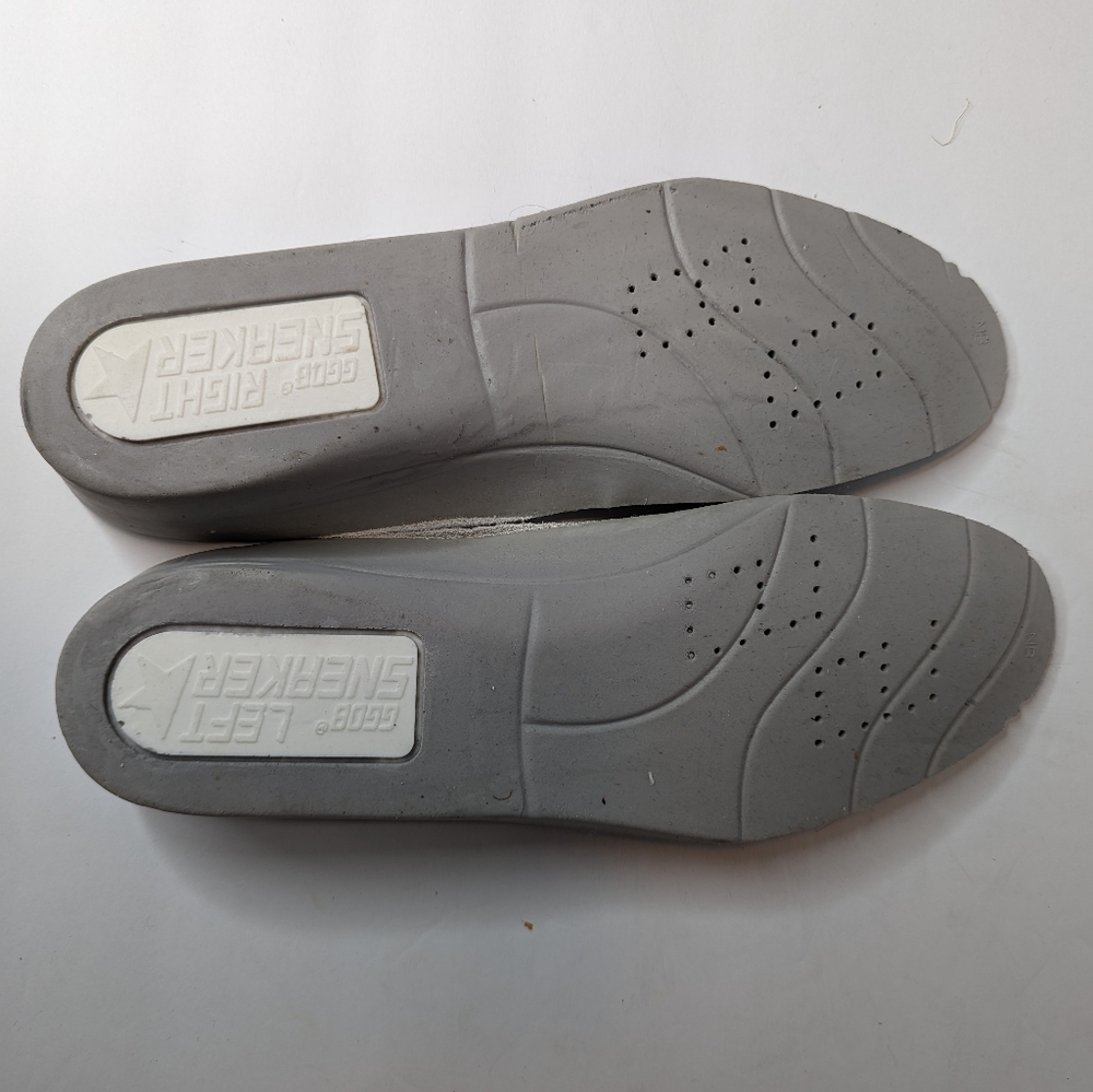 AUTHENTIC Golden Goose Superstar Sneaker in Bordeaux Velvet & White Star - Picture 9 of 15
